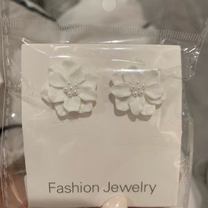White flower earrings